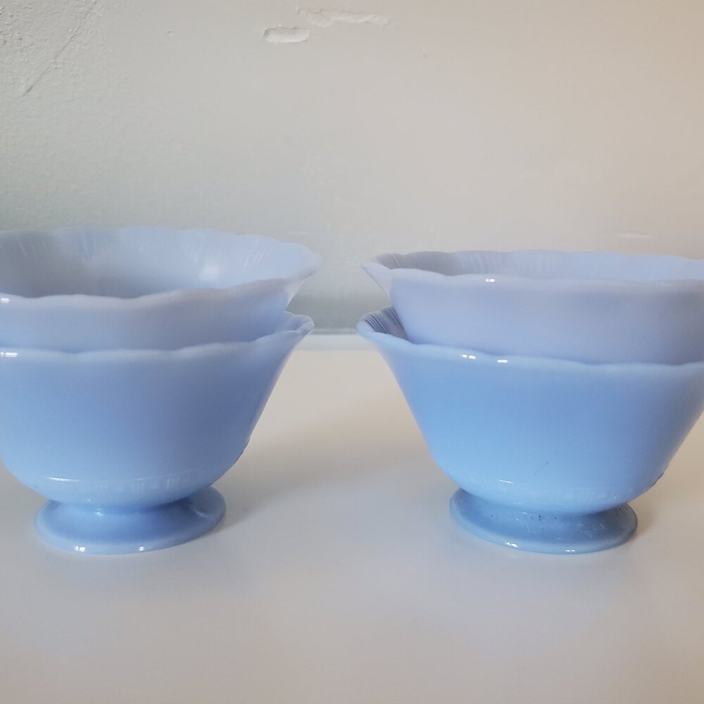 Very Rare Vintage Pyrex Delphite Blue Footed Sherbert Dishes